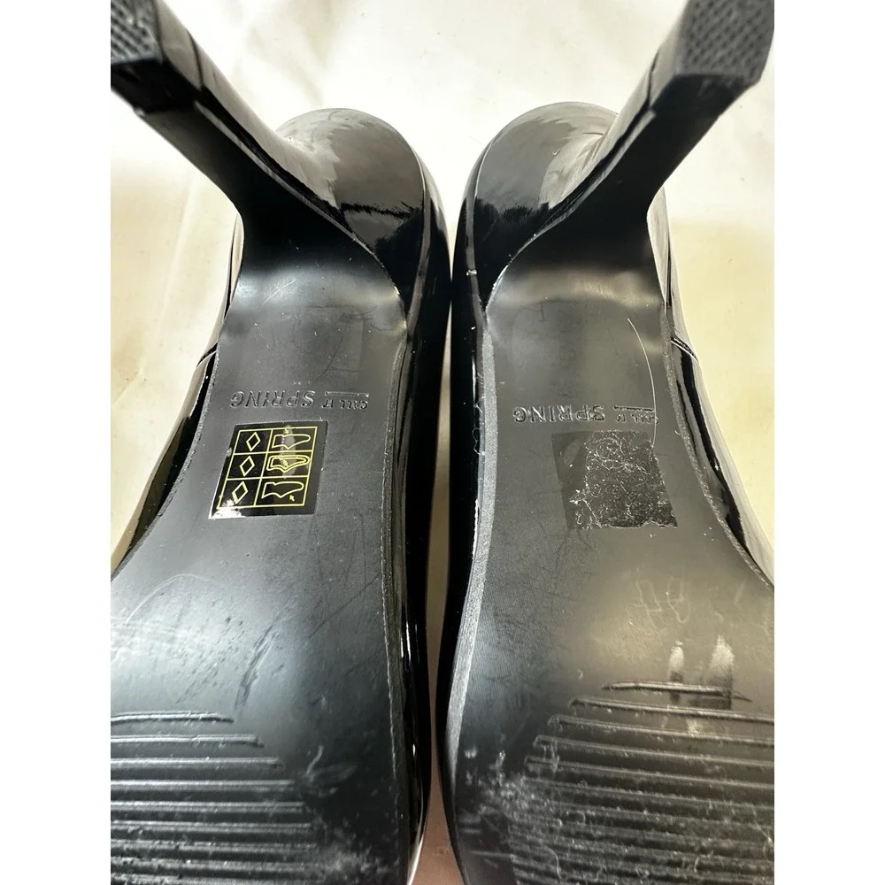Womans Call It Spring Size‎ 7 Black Pointed toe Heel Dress Shoe